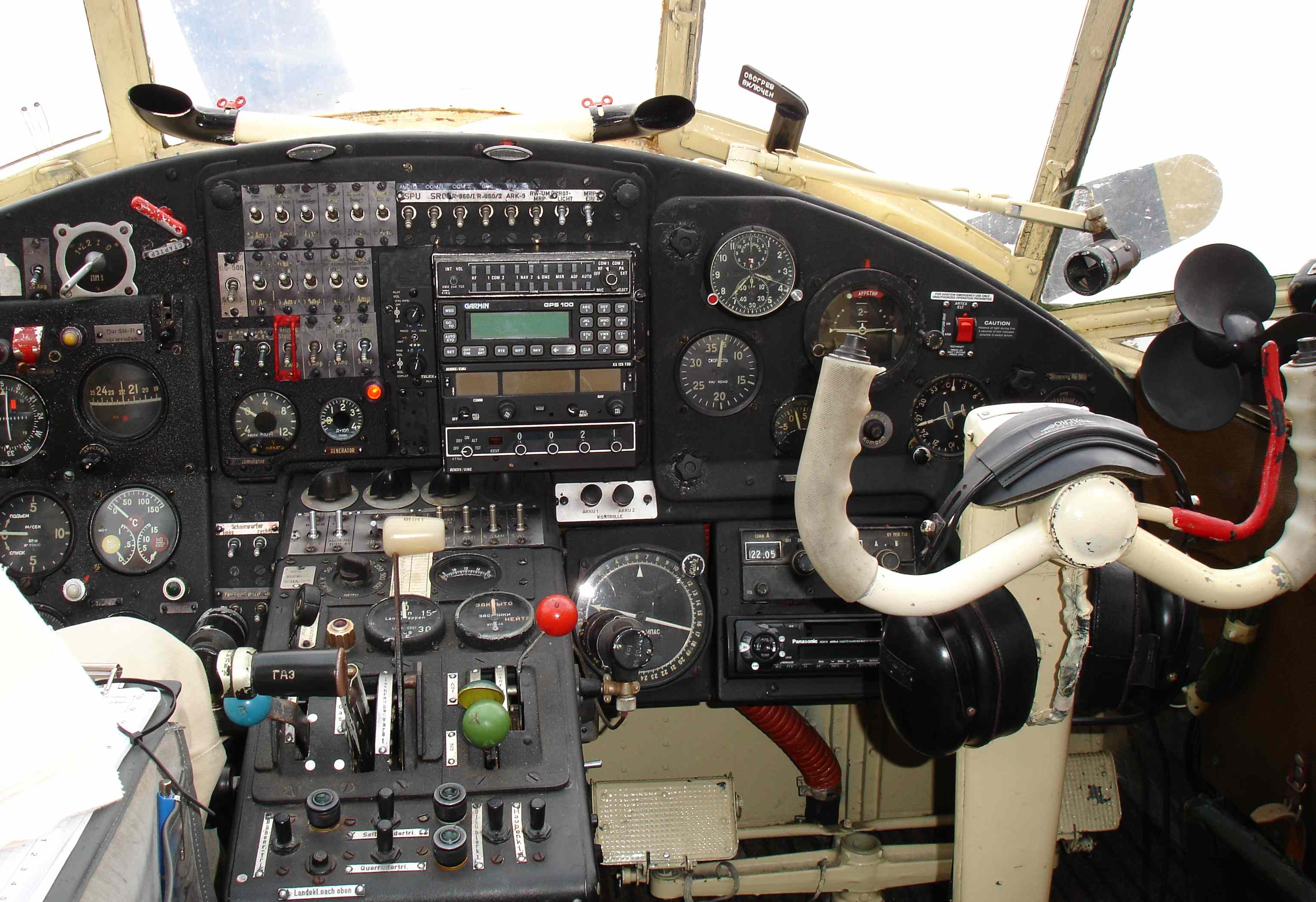 Anna-Cockpit